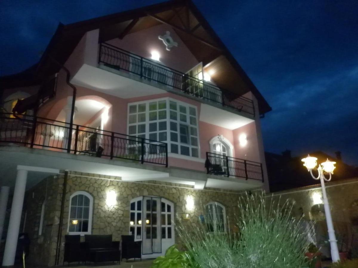Manor Villa Hévíz Exterior foto